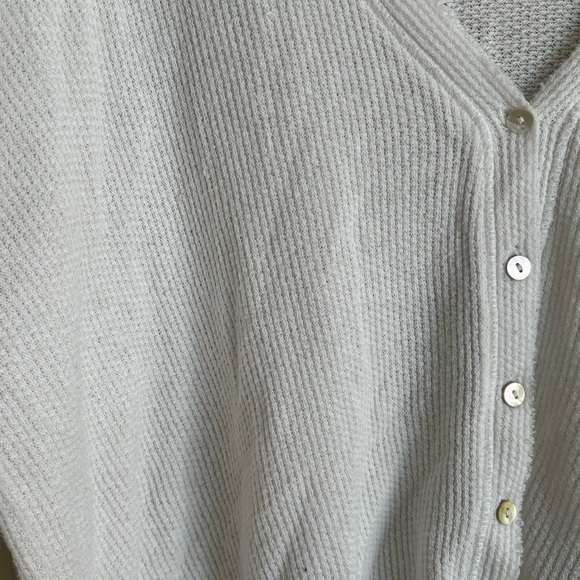 Urban Outfitters Knit Button-Down Cardigan in White, Sz S - Picture 4 of 4